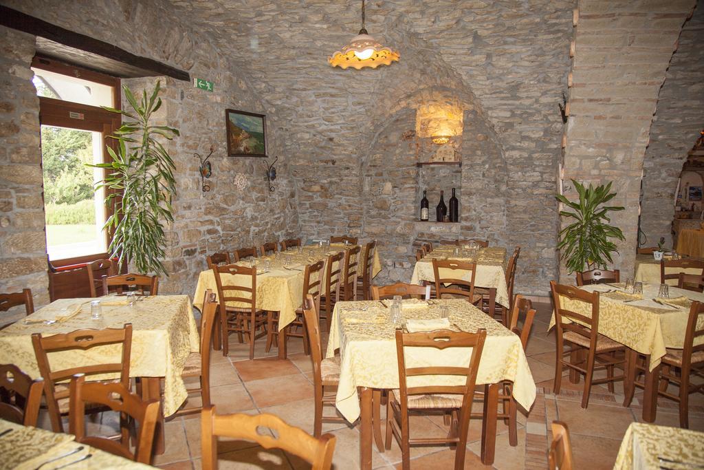 Agriturismo La Vecchia Cascina Di Paolo & Belinda Villa ปิเอเตรลชินา ภายนอก รูปภาพ