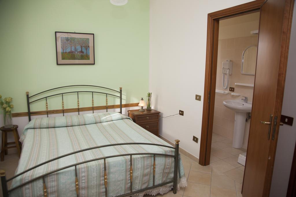 Agriturismo La Vecchia Cascina Di Paolo & Belinda Villa ปิเอเตรลชินา ภายนอก รูปภาพ