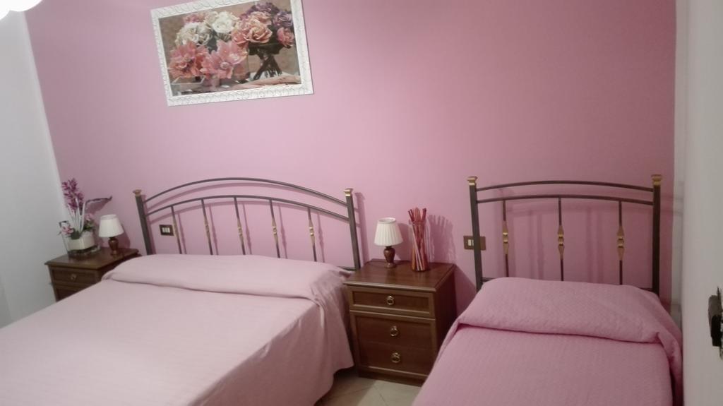 Agriturismo La Vecchia Cascina Di Paolo & Belinda Villa ปิเอเตรลชินา ภายนอก รูปภาพ