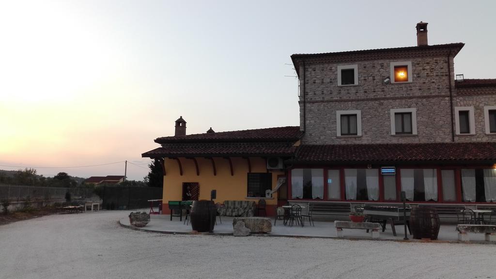 Agriturismo La Vecchia Cascina Di Paolo & Belinda Villa ปิเอเตรลชินา ภายนอก รูปภาพ